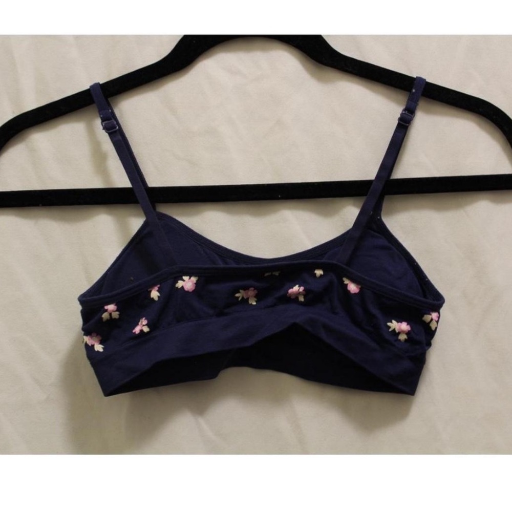 Navy floral padded bra. Adjustable straps.